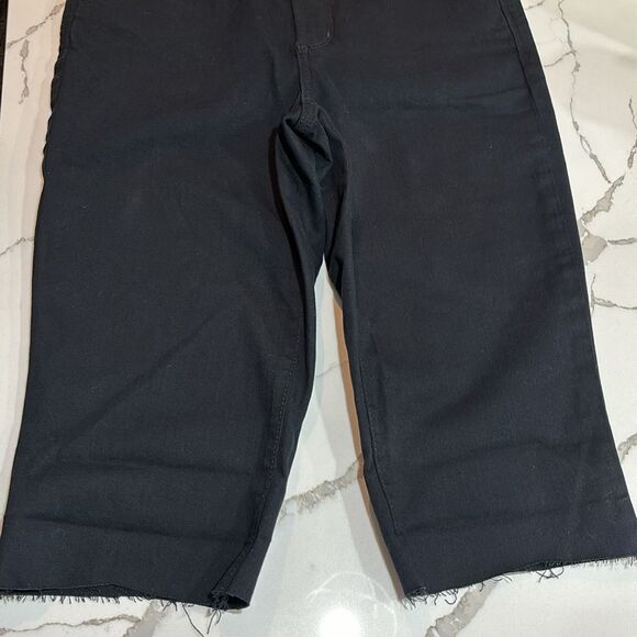 NYDJ | Marilyn Crop Black Denim Summer Capris JEAN - Picture 7 of 12